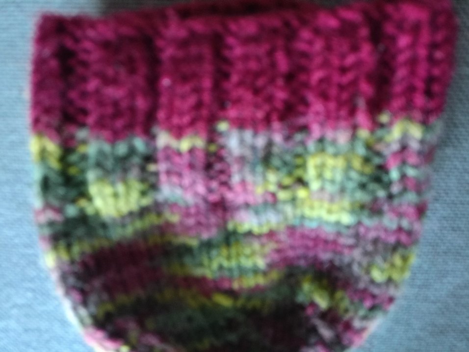 Çok Renkli Örgü bebek beresi - Görsel 3