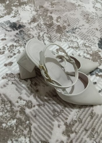 40 Beden ten rengi Renk Beyaz Stiletto Topuklu Kadın Akşam Ayakkabısı