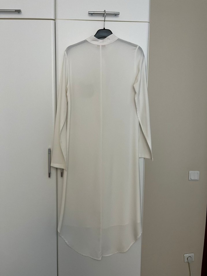 Düğmeli Uzun Kollu Beyaz Kadın Tunik - Görsel 3