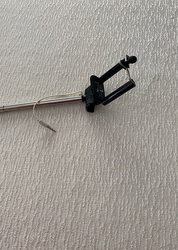 Kablolu Kırmızı Selfie Çubuğu - Görsel 4