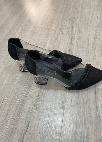 Siyah Yılan Derisi Desenli Topuklu Kadın Ayakkabı - Görsel 3