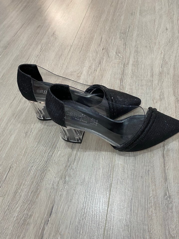 Siyah Yılan Derisi Desenli Topuklu Kadın Ayakkabı - Görsel 3