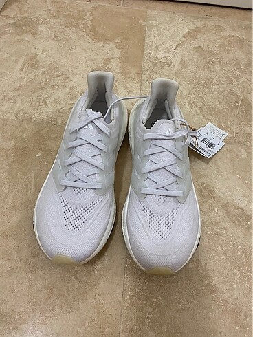 Adidas Ultra Boost Light Koşu