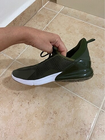 39 Beden Nike haki spor ayakkabı