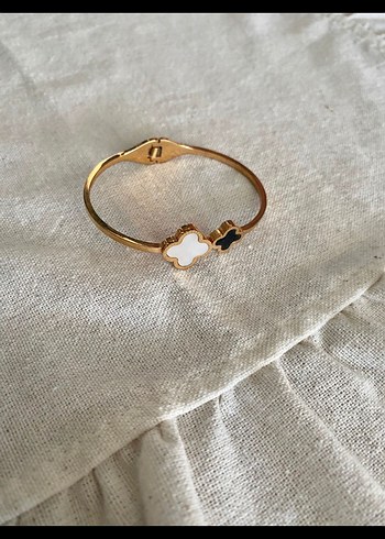 Yonca Siyah Beyaz Çelik Bileklik - Görsel 2