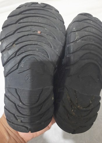 23 Beden Siyah Erkek Çocuk Kauçuk Botlar Velcro