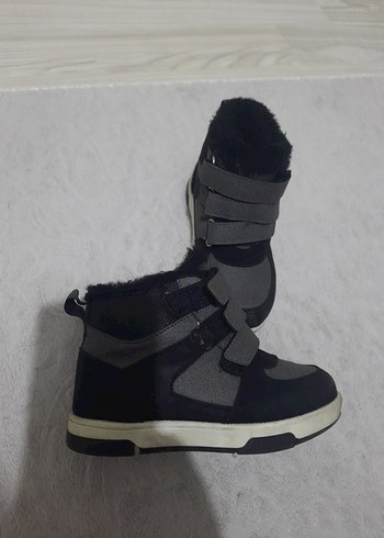 Gri Erkek Çocuk Cırtcırtlı Bot