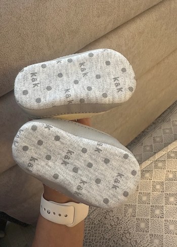 16 Beden Kitikate Gri Beyaz Erkek Bebek İlk Adım Ayakkabısı