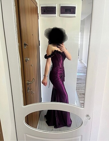 So lady çiçek detaylı straplez abiye
