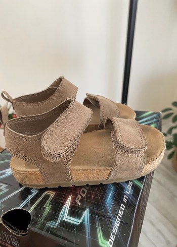 Kız Çocuk Bej Süet Tokalı Sandalet - Görsel 2