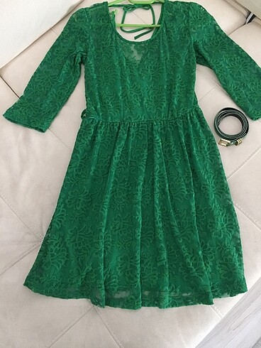 Yeşil güpür elbise