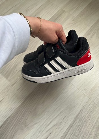 31 Beden siyah Renk Adidas Erkek Çocuk Siyah Spor Ayakkabı 31,5 no
