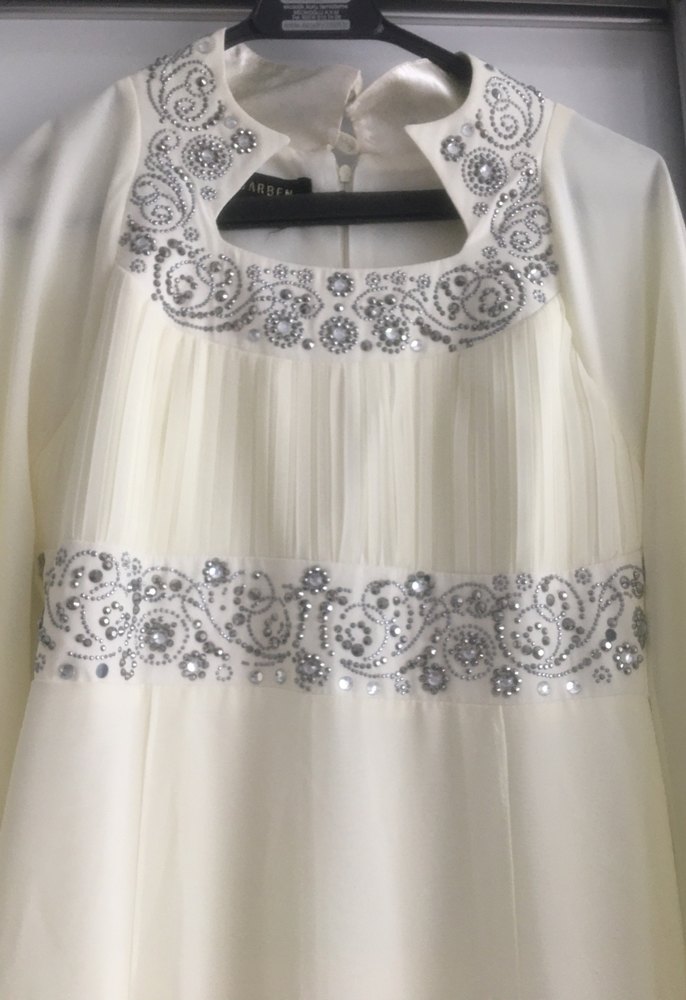 İşlemeli Beyaz Uzun Kadın Abiye - Görsel 3