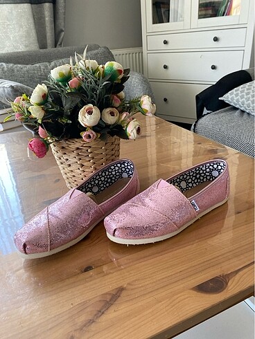 37 Beden pembe Renk Parlak açık pembe ayakkabı