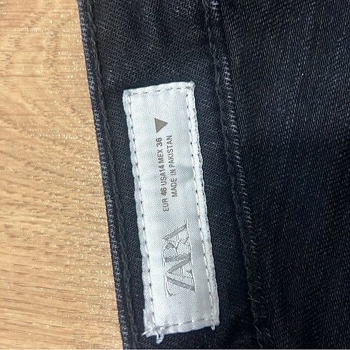 46 Beden siyah Renk Zara Siyah Jean