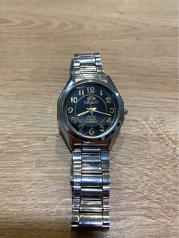 Orient Quartz Kol saati