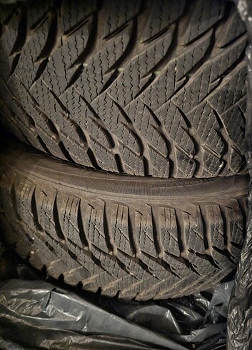 Diğer Goodyear UltraGrip 8 Kış Lastiği 2022 yıl 205/55/16 r (4adet)