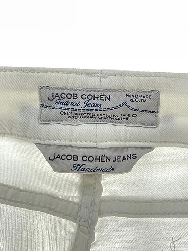30 Beden beyaz Renk Jacob Cohen Jean / Kot %70 İndirimli.