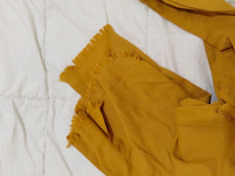 Sarı Düğmeli Uzun gömlek - Görsel 2