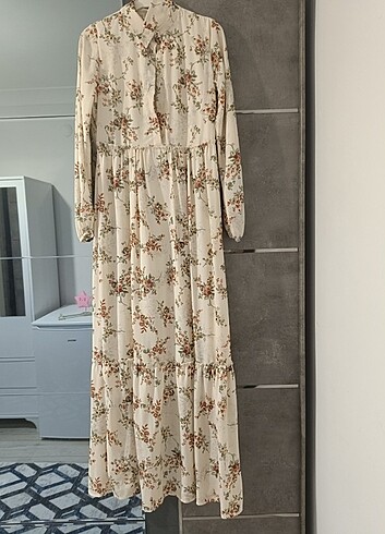 36 Beden Çiçekli tril tril elbise