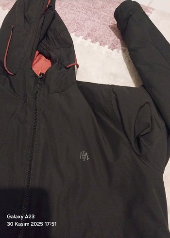 Fermuarlı mavi marka orjinal Siyah Kapüşonlu Erkek Ceket - Görsel 2