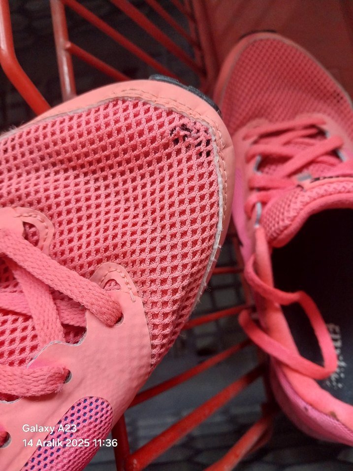 Pembe Bağcıklı Kadın Spor Ayakkabısı ucunda iğne ucu kdr skük vr - Görsel 4