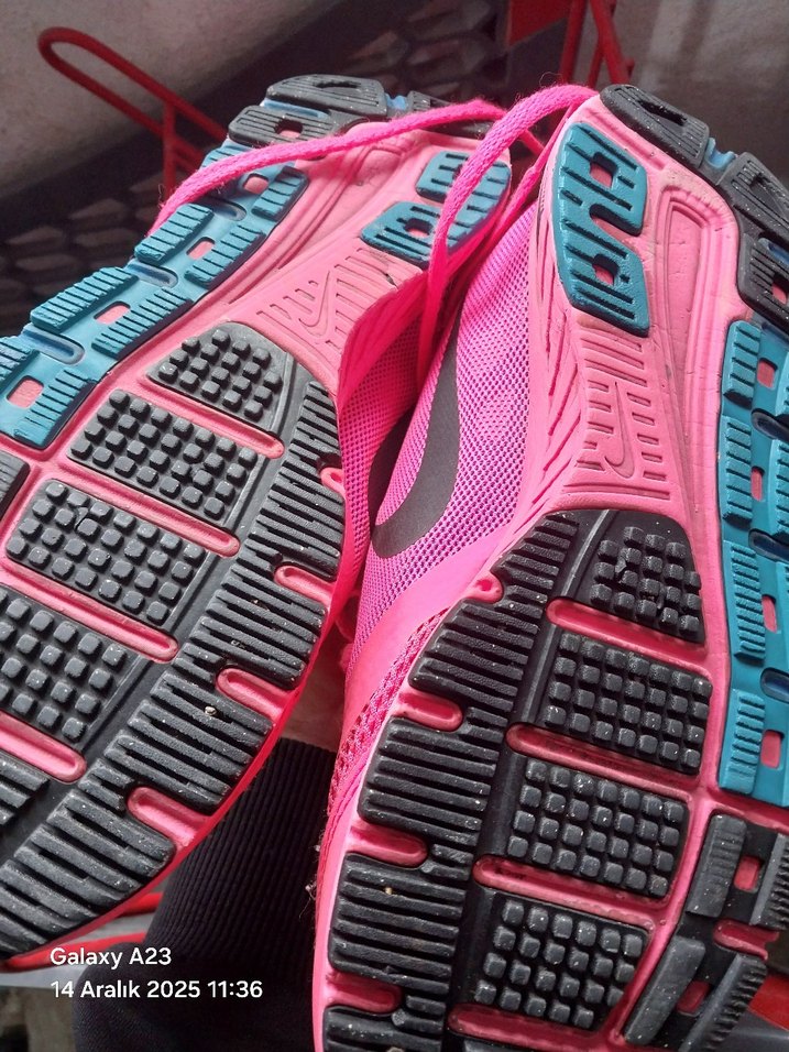 Pembe Bağcıklı Kadın Spor Ayakkabısı ucunda iğne ucu kdr skük vr - Görsel 5