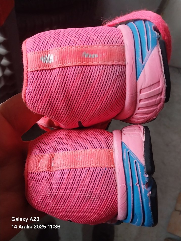 Pembe Bağcıklı Kadın Spor Ayakkabısı ucunda iğne ucu kdr skük vr - Görsel 2