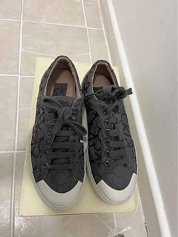 36 Beden Calvin Klein Gri Kadın Sneaker
