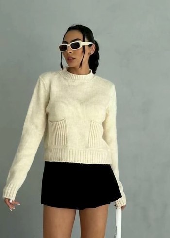 Beyaz Kadın Kısa Oversize Triko Kazak