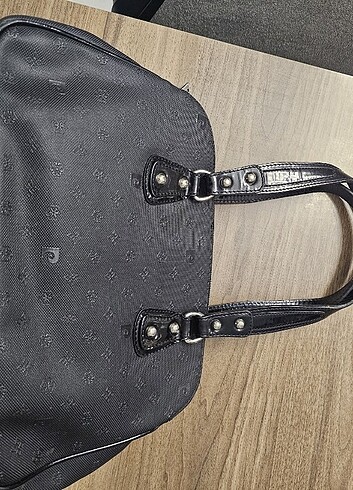  Beden siyah Renk Pier cardin çanta