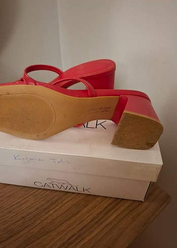 37 Beden Kırmızı Minimalist Topuklu Kadın Sandalet
