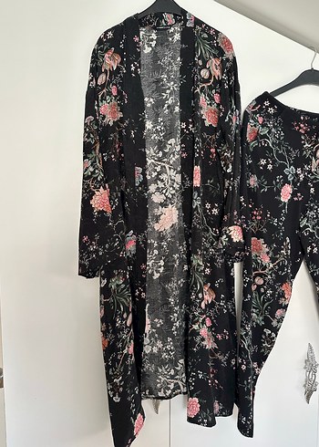 Çiçek Desenli Kimono Takımı - Görsel 2