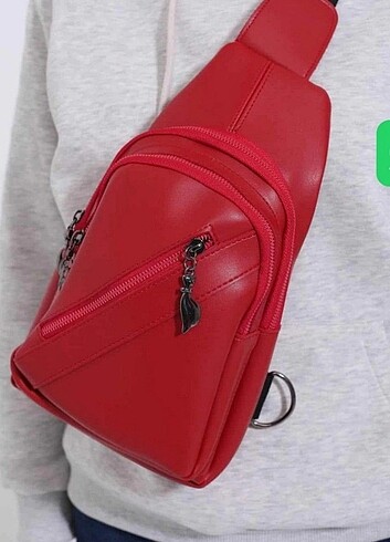 Kırmızı yan+sırt çantası
