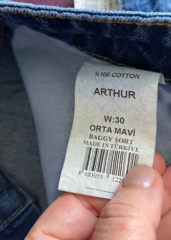 30 Beden Erkek Mavi Parlak Denim Mini Şort
