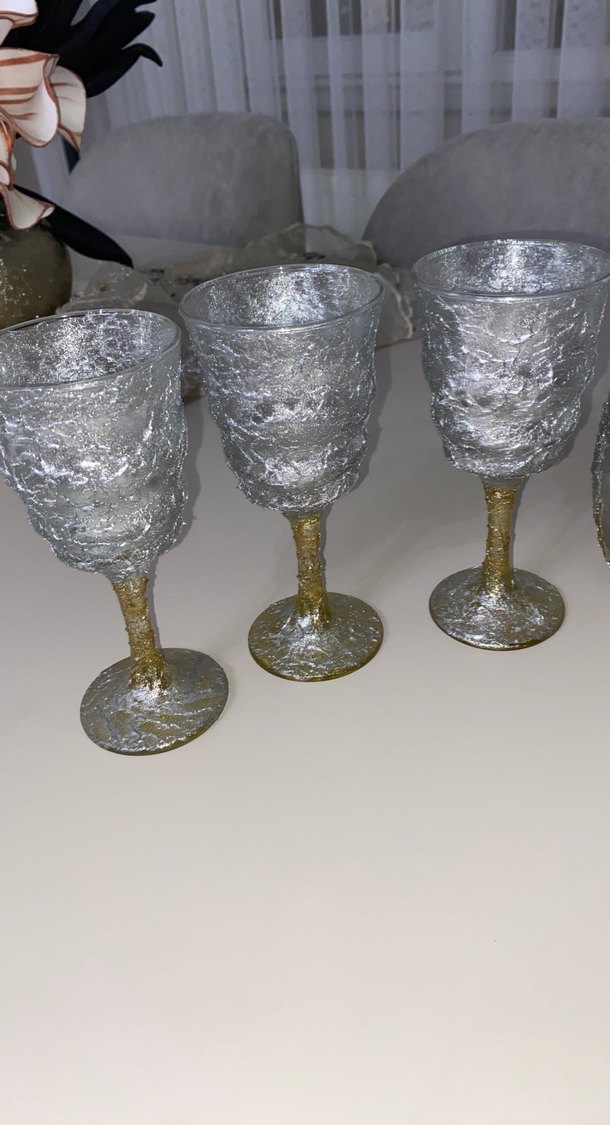Gümüş ve Altın Renkli Dekoratif Kadehler ve vazo - Görsel 2