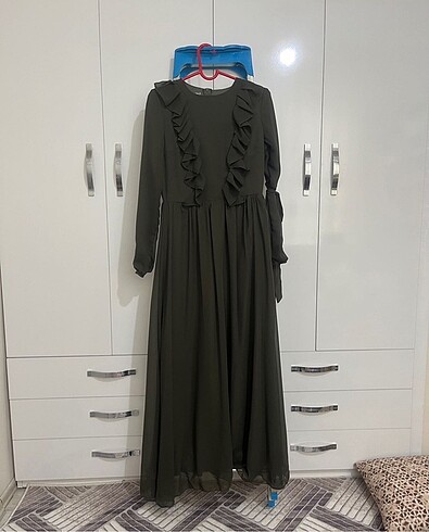 Kına yeşili elbise