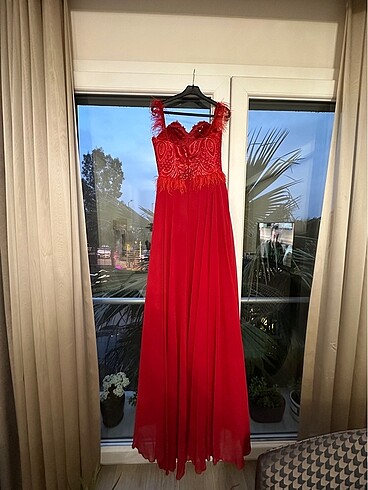 36 Beden kırmızı Renk Kına elbisesi