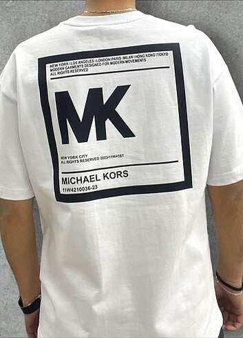 Michael Kors oversize baskılı tişört 