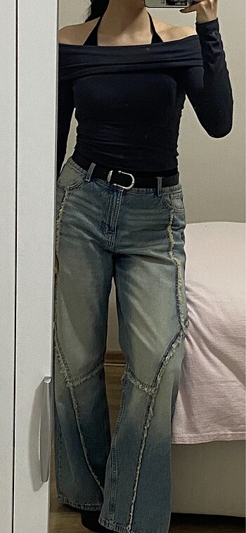 m Beden mavi Renk Bershka saçaklı jean
