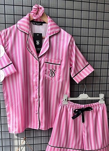 Victoria s Secret İpek saten şortlu takım toka hediyeli 