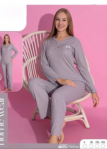 Yumuşacık kumaşı ile kışlık pijama takımı. Uzun kol uzun alt kon