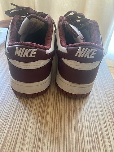 40 Beden bordo Renk Nike ayakkabı