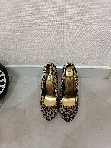 38 Beden Leopar desenli topuklu ayakkabı