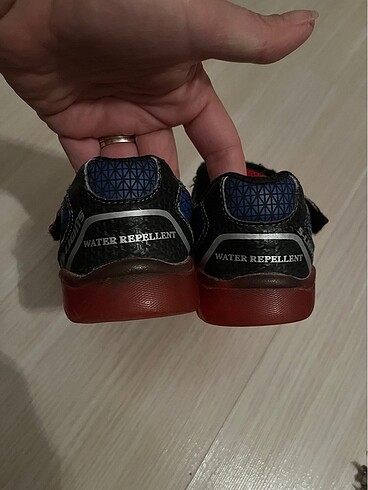 25 Beden Skechers ışıklı çocuk spor ayakkabı