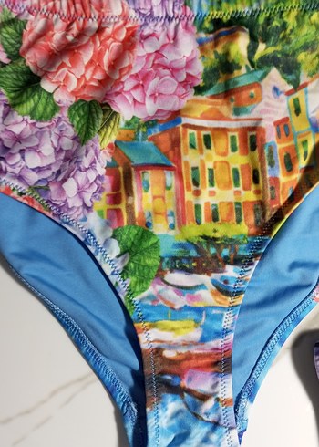 Çiçek Desenli ve Çok Renkli Bikini Altları - Görsel 4