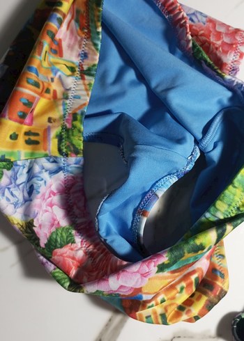 Çiçek Desenli ve Çok Renkli Bikini Altları - Görsel 5