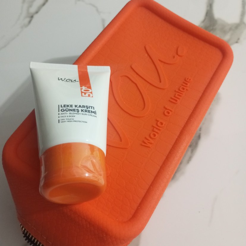 Wou Leke Karşıtı Güneş Kremi SPF 50+ silikon çanta - Görsel 5