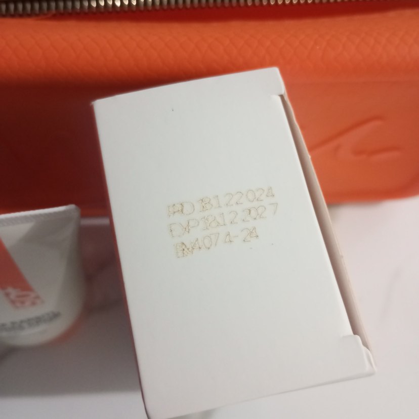 Wou Leke Karşıtı Güneş Kremi SPF 50+ silikon çanta - Görsel 4