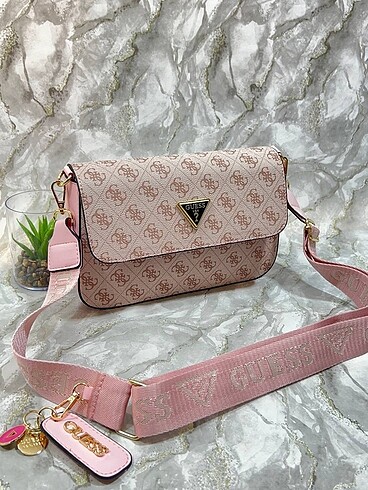 guess çanta